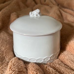 Terra cotta bee canister